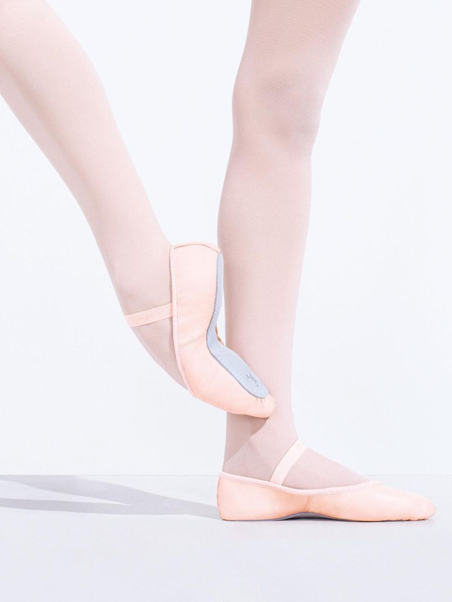 White Leather Split Sole Ballet Shoe Fits 13.5 Capezio CG2002 Women's Size 3M 